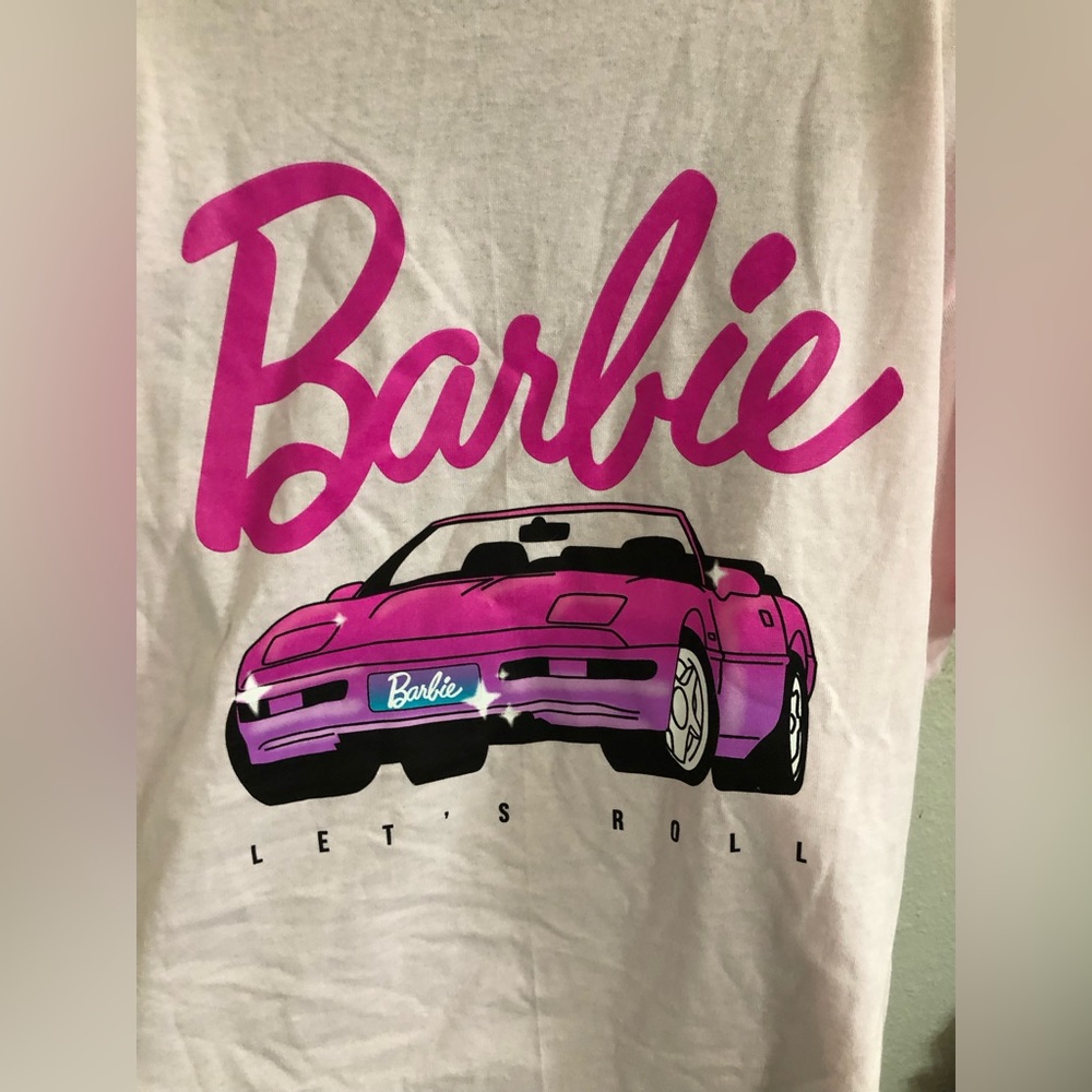 Barbie pink graphic print Barbie corvette t-shirt size XL new - Picture 16 of 16